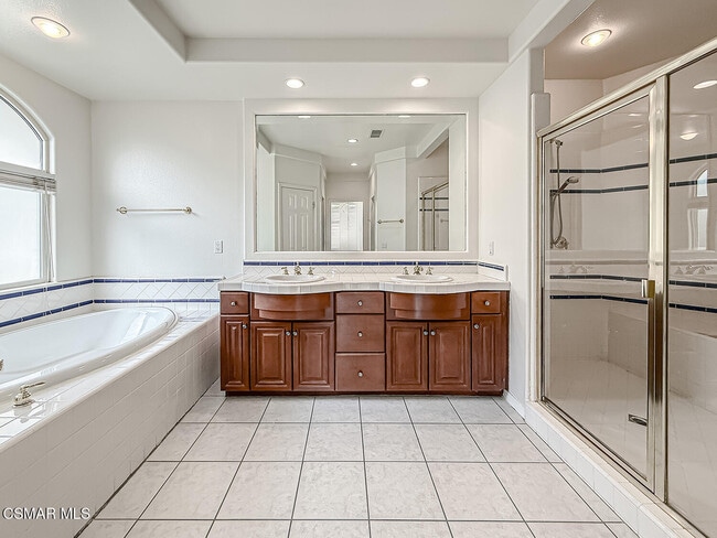 Building Photo - 780 Paseo De Leon