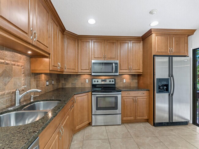 Building Photo - 2228 Bahia Vista St