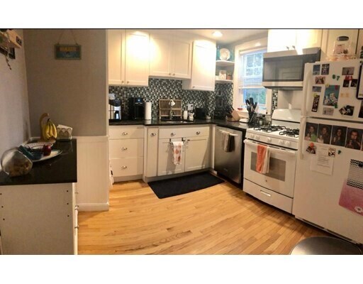 Building Photo - 40 Hatfield Rd