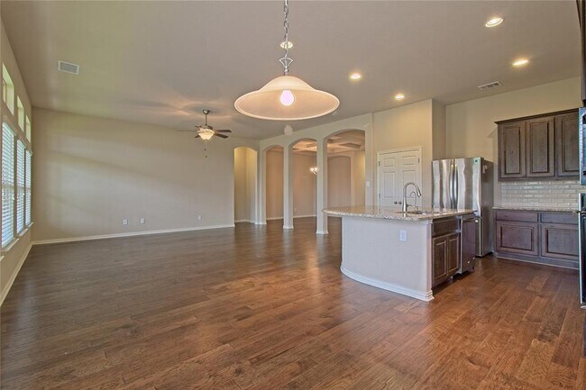 Building Photo - 2700 Madelena Ct