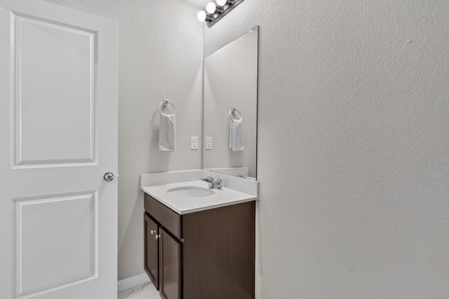 Building Photo - 360 Marlowe Ct