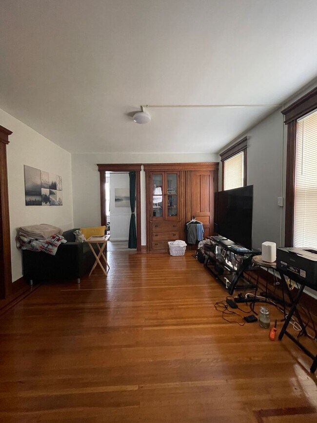 Building Photo - 23-25 Woodland Street