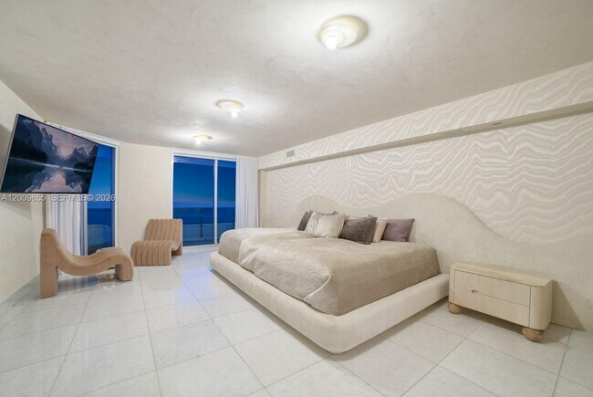 Building Photo - 5801 Collins Ave