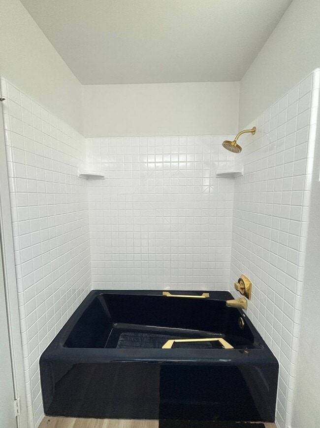 Building Photo - Single Story Palmdale Home