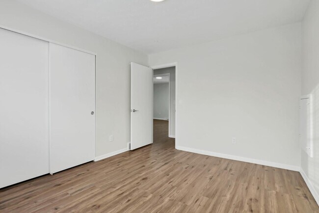 Building Photo - 3080 Pine Valley Rd