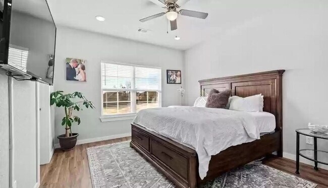 Building Photo - Come live in this brand new duplex in the heart of NWA