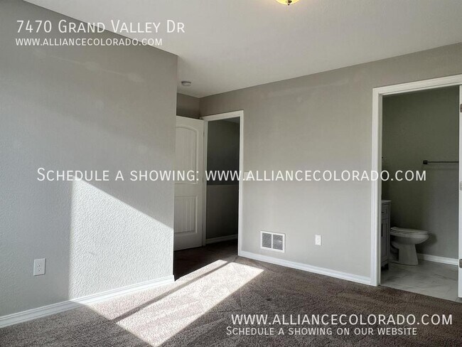 Building Photo - 7470 Grand Valley Dr
