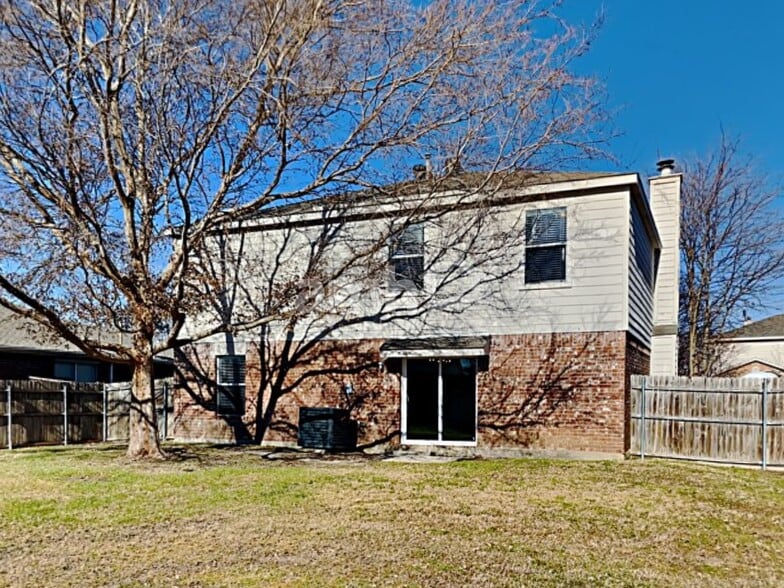 Building Photo - 2328 Tisbury Way