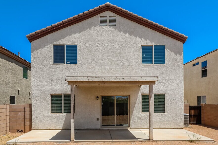 Building Photo - 7655 W Tight Line Dr