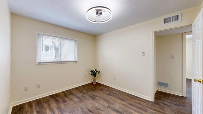 Building Photo - Charming Northeast Heights Rental - Pet Friendly!