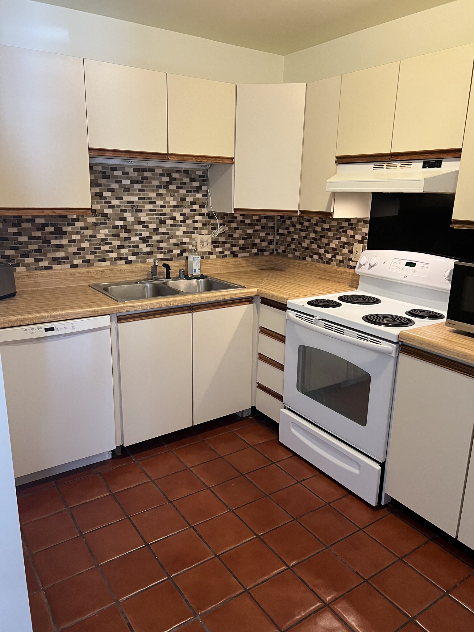 Building Photo - 13113 River Ter