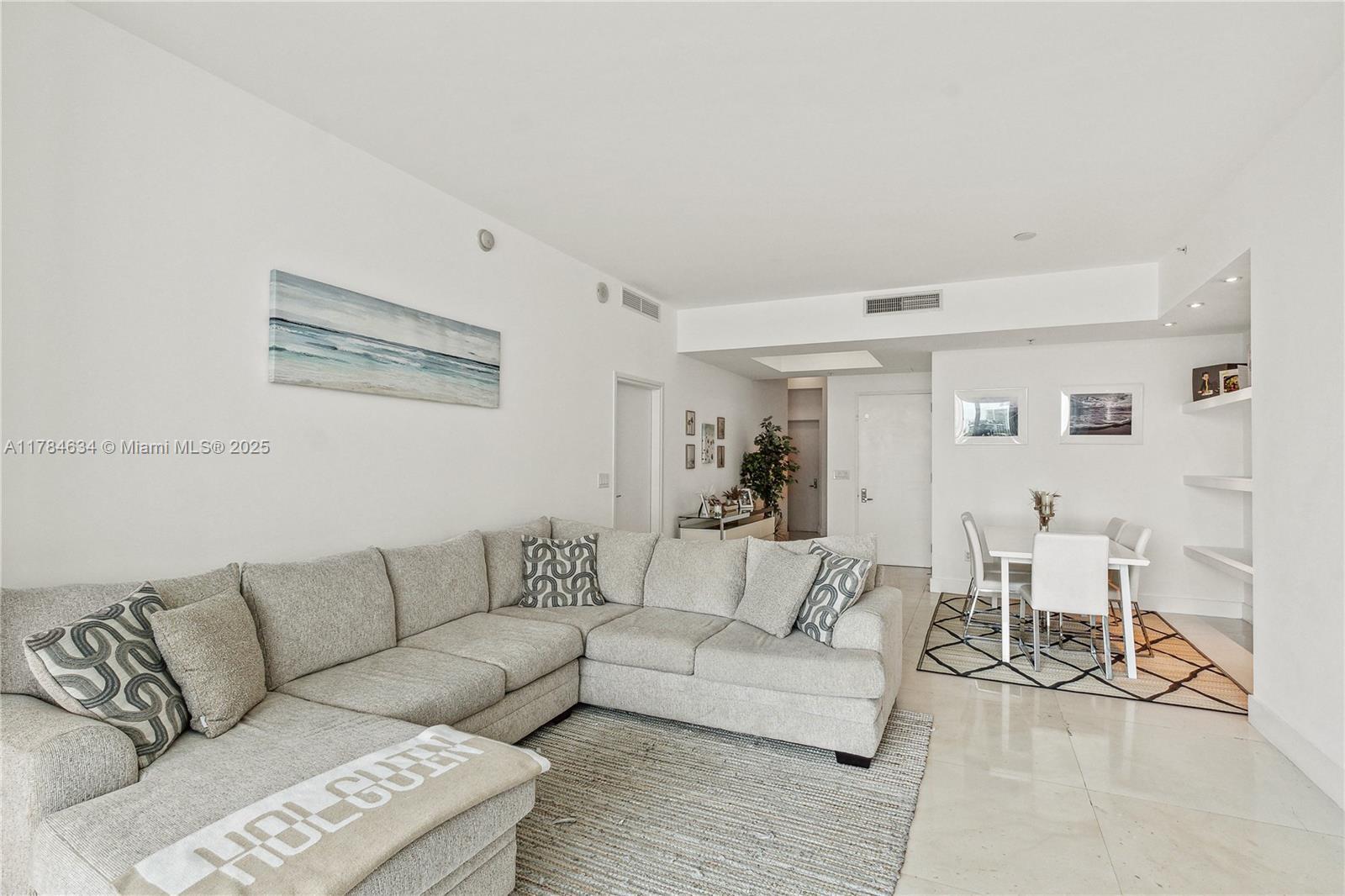 Building Photo - 50 S Pointe Dr