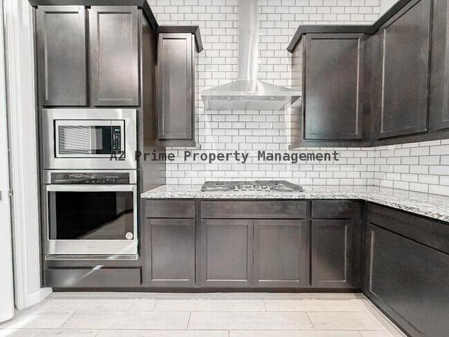 Building Photo - 5138 E Anderson Dr