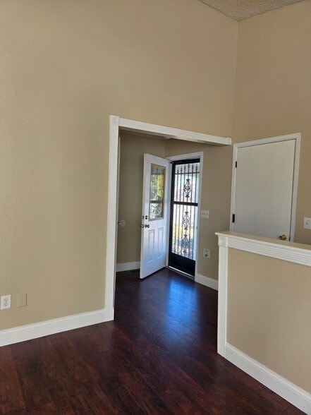 Building Photo - 97 S Macon Ct