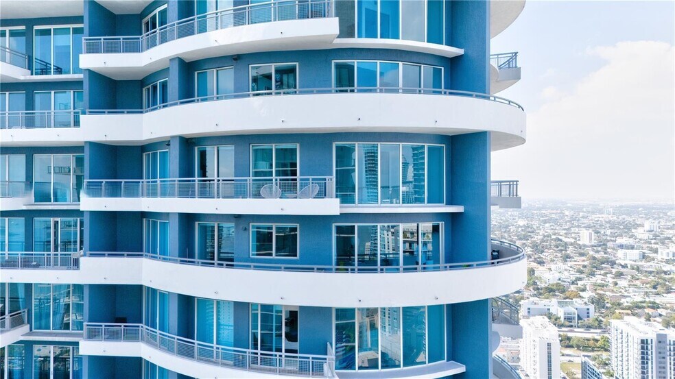 Building Photo - 60 SW 13th St