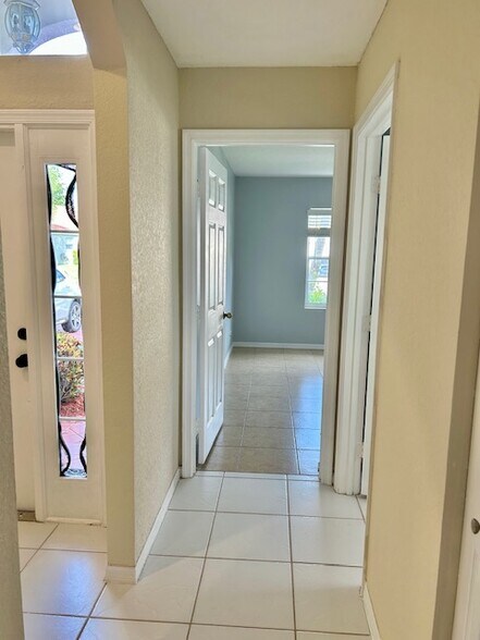 Building Photo - 3694 Miramontes Cir