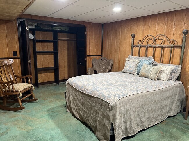 Building Photo - 3230 Gunnels Ln