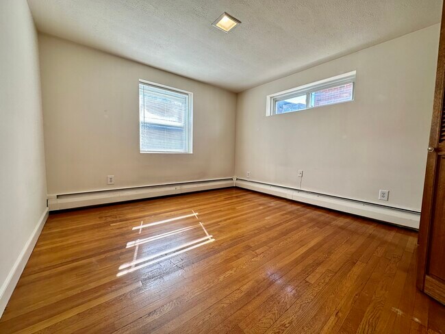 Building Photo - 246 Allston St