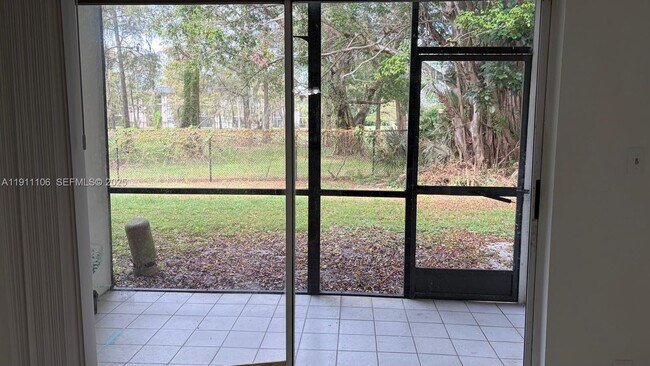 Building Photo - 7925 Fairview Dr