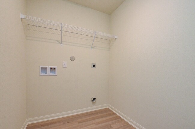 Building Photo - 329 Killam County Dr