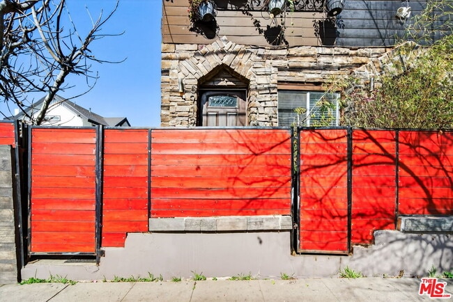 Building Photo - 5919 Lexington Ave