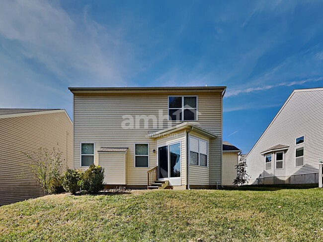 Building Photo - 9766 Soaring Breezes