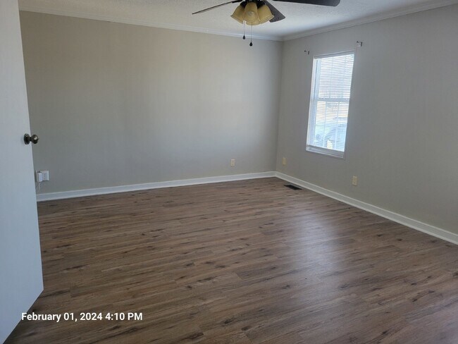 Building Photo - Charming 4 Bedroom Manufactured Home in Ka...
