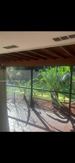 Building Photo - 6325 Miami Lakeway S