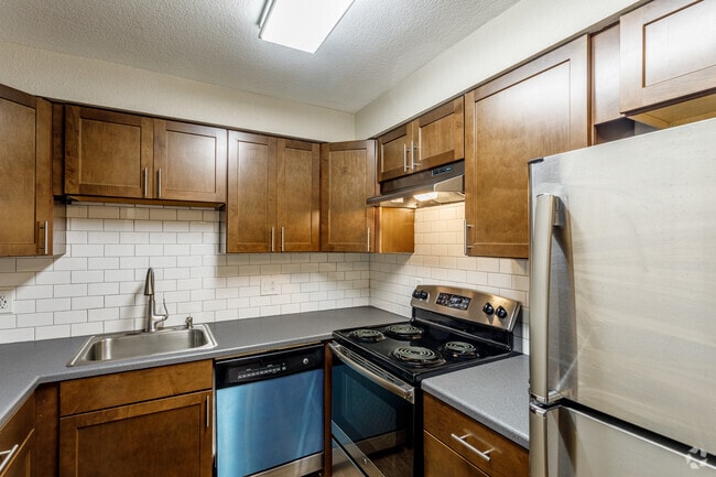 1BR, 1BA - 780SF - Harrison