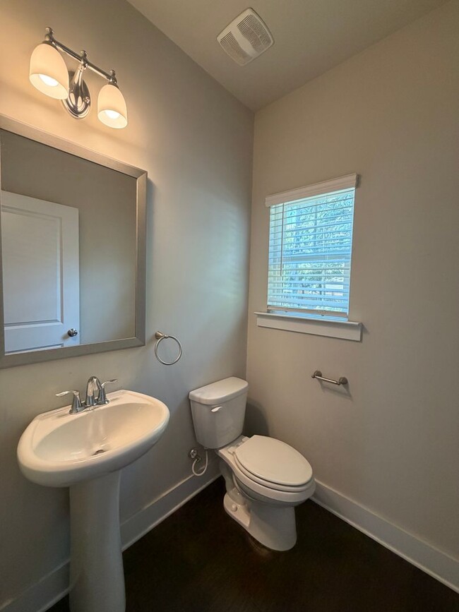 Building Photo - 3792 Oxford Cir