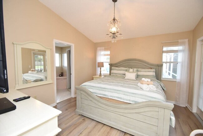 Building Photo - 60 Westover Ln