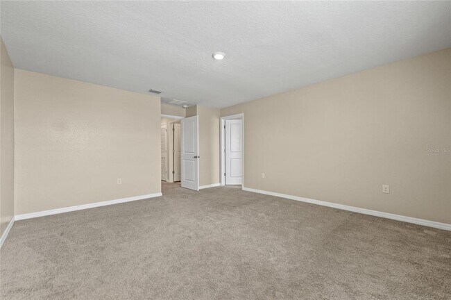 Building Photo - 16847 Delia St