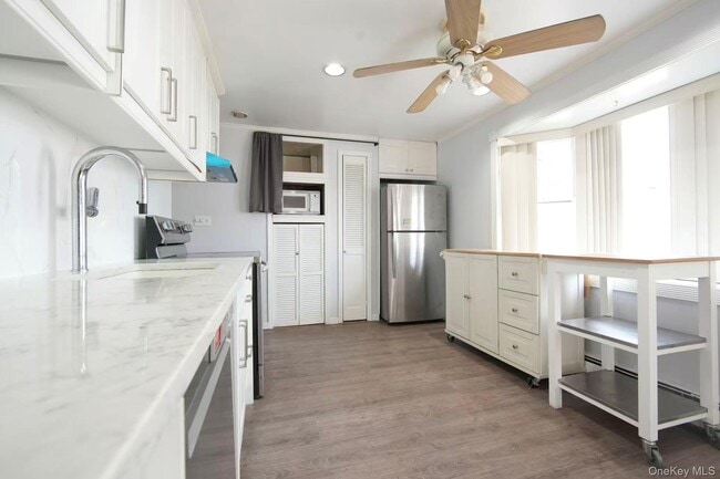 Building Photo - 32 Needle Ln