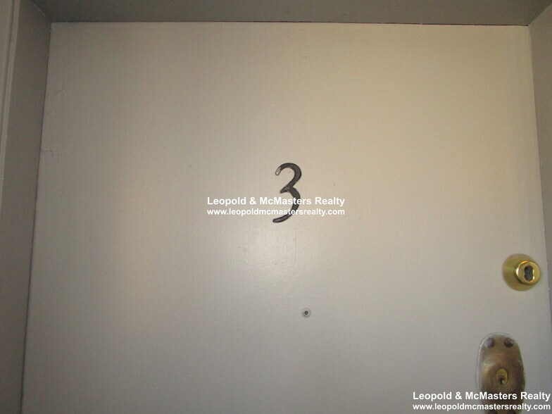 Building Photo - 136 Chiswick Rd