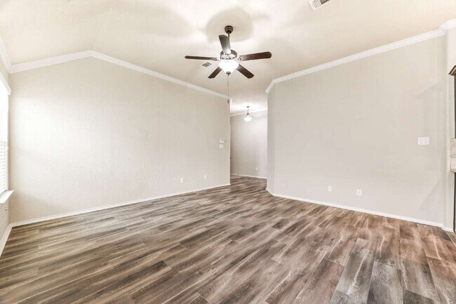 Building Photo - 209 Rawhide Way