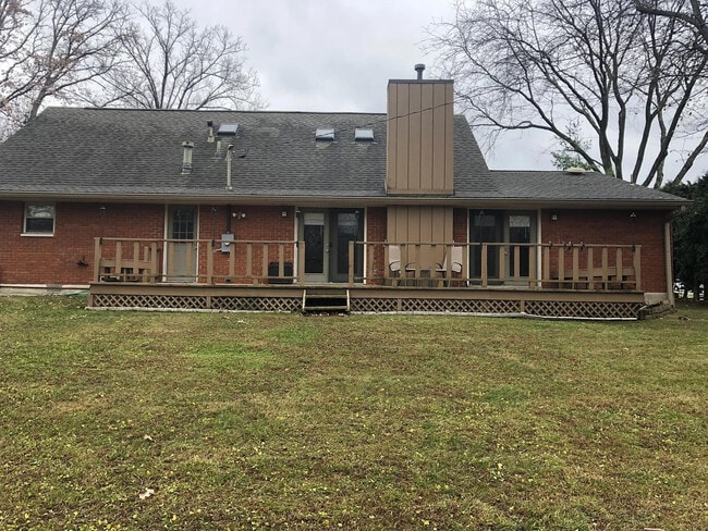 Building Photo - 2481 E Rahn Rd