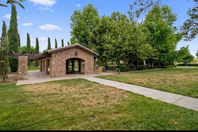 Building Photo - Harlan Ranch Community Home for lease