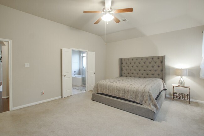 Building Photo - 111 Pheasant Run Dr