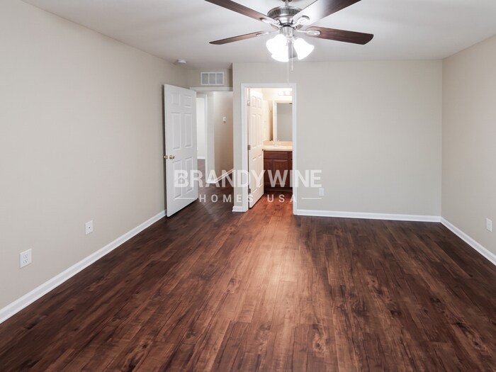 Building Photo - 7600 Free Ave
