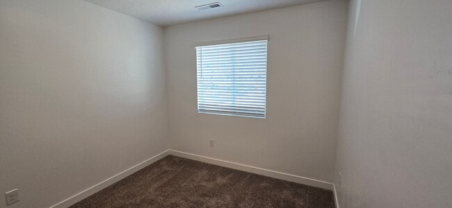 Building Photo - 3 Bed 2 Bath Townhouse in Lehi!!