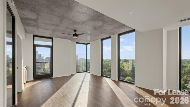 Building Photo - 124 E Kingston Ave