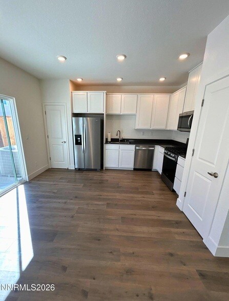 Building Photo - 1933 Muscovite Dr