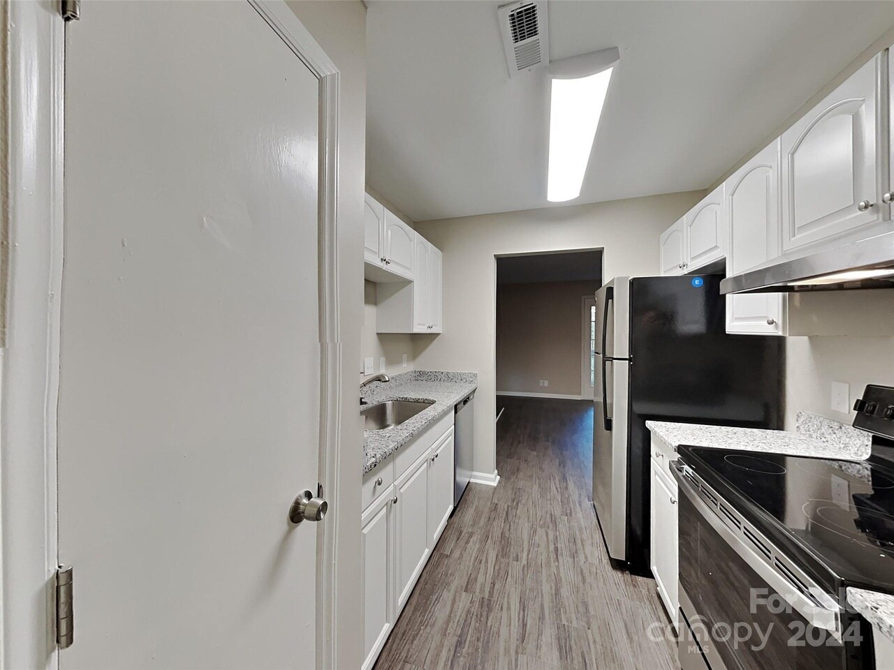 Building Photo - 928 Hearthridge Ct