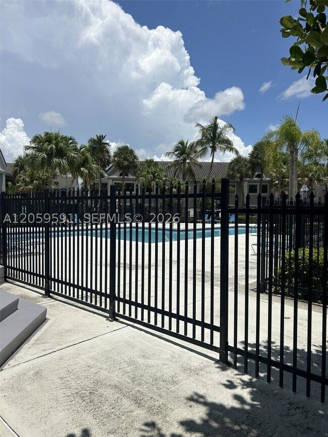 Building Photo - 15051 SW 103rd Ln