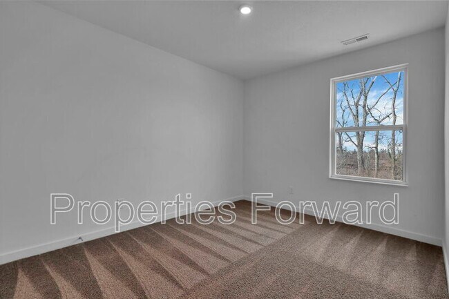 Building Photo - 21 Thurber Rd