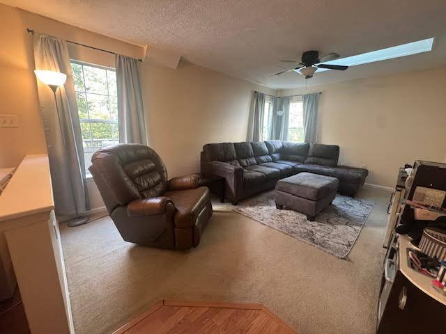 Building Photo - "Spacious 4-Bedroom Haven with 3 Full Bath...