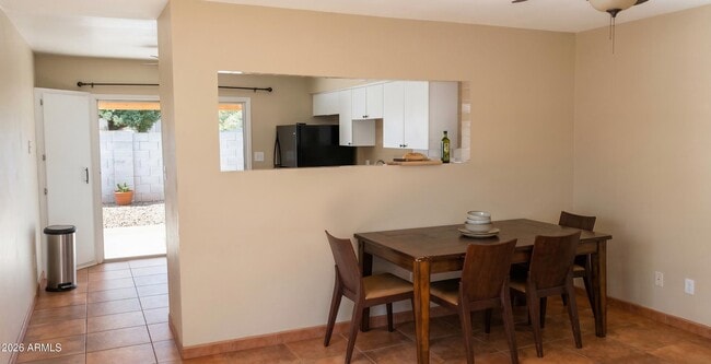 Building Photo - 1454 S Doran