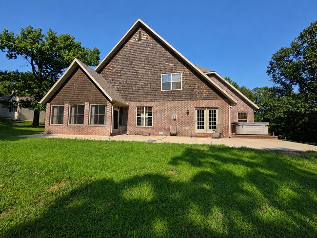 Building Photo - 158 Black Bear