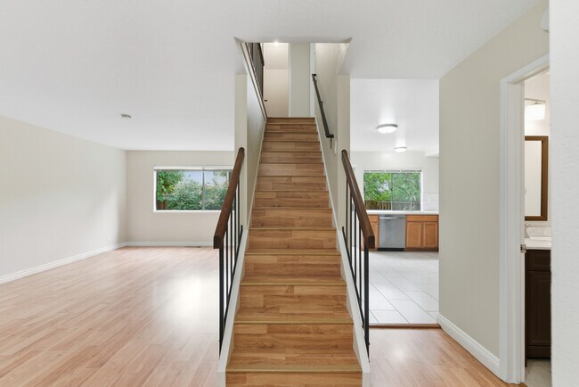 Building Photo - 209 Valley Oak Plaza