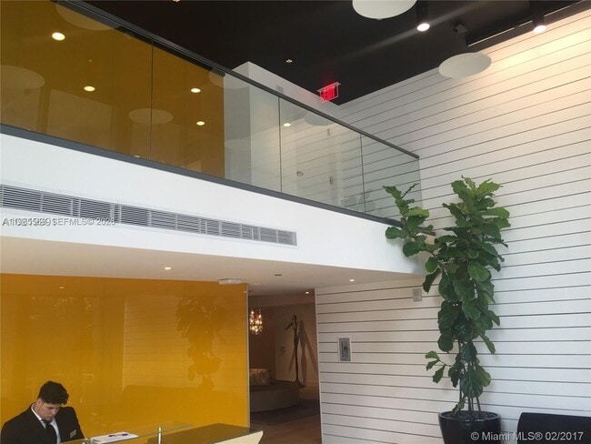 Building Photo - 201 SW 17th Rd